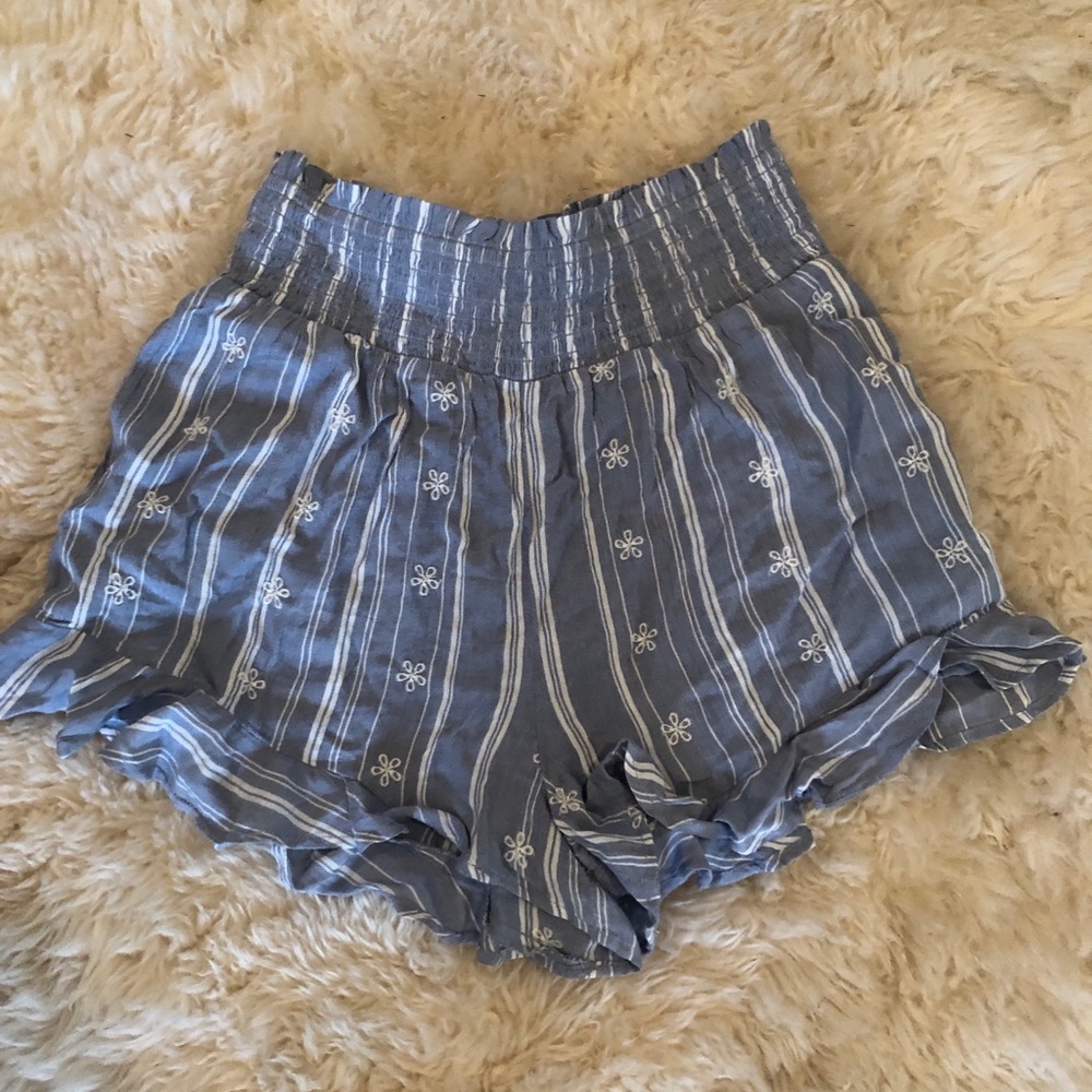 American Eagle flowy shorts
